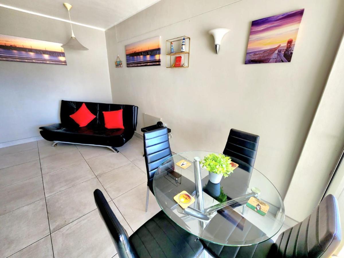 519 On Breeze Aparthotel Strand Luaran gambar